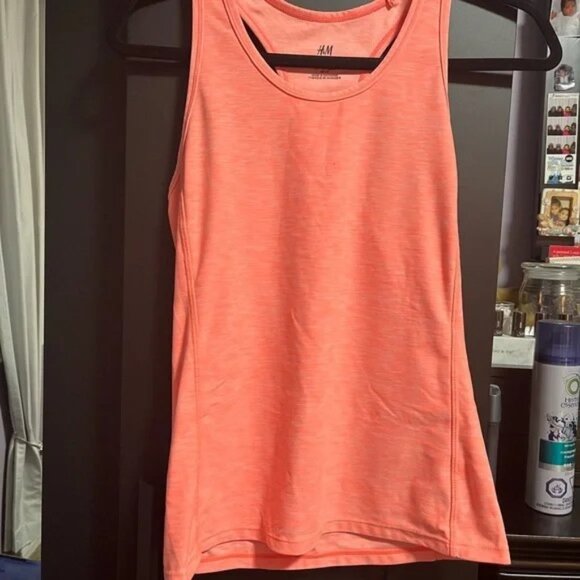 4 workout tops bundle - Picture 2 of 11